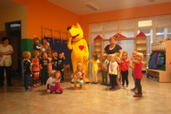 Kuža pazi na obisku